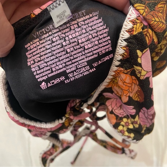 New! Victoria’s Secret Floral Cutout Ruffled One Piece Swimsuit 3539 - Picture 5 of 7